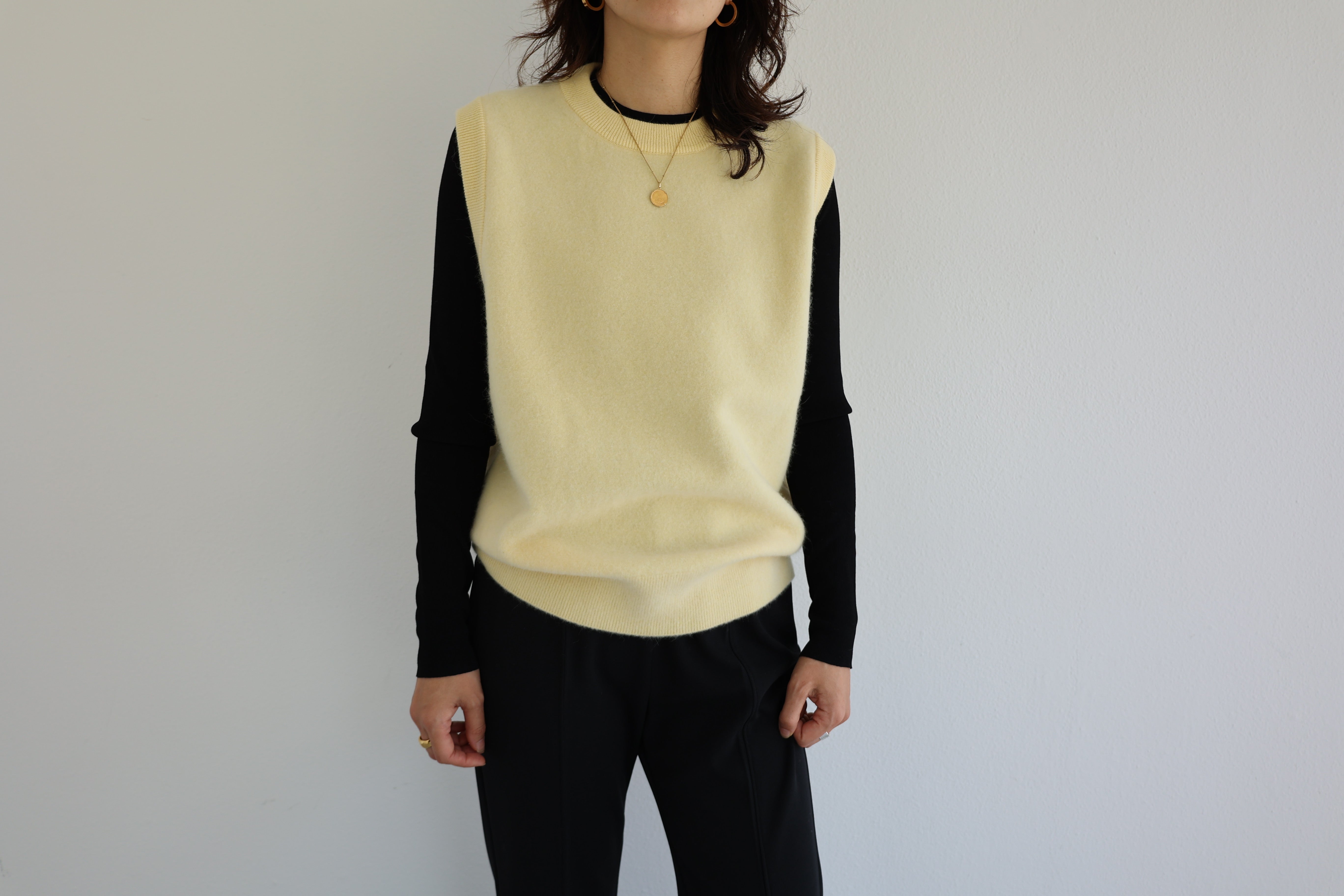 【完売品】　MYNE KNIT VEST YELLOW なぐもふうか　ちゃん pastel knit vest – amime to amime